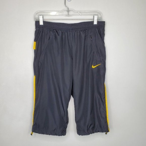 Nike Fit Dry Livestrong Activewear Black Yellow Capri Bermuda Shorts Size S - Picture 11 of 11